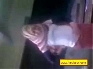 Moroccan floozy with unscrupulous hair offered their way pussy in all directions an arabian guy she likes a l