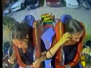 Vaya Pechos Grandes & amp; Special en montañas rusas (Compilation)